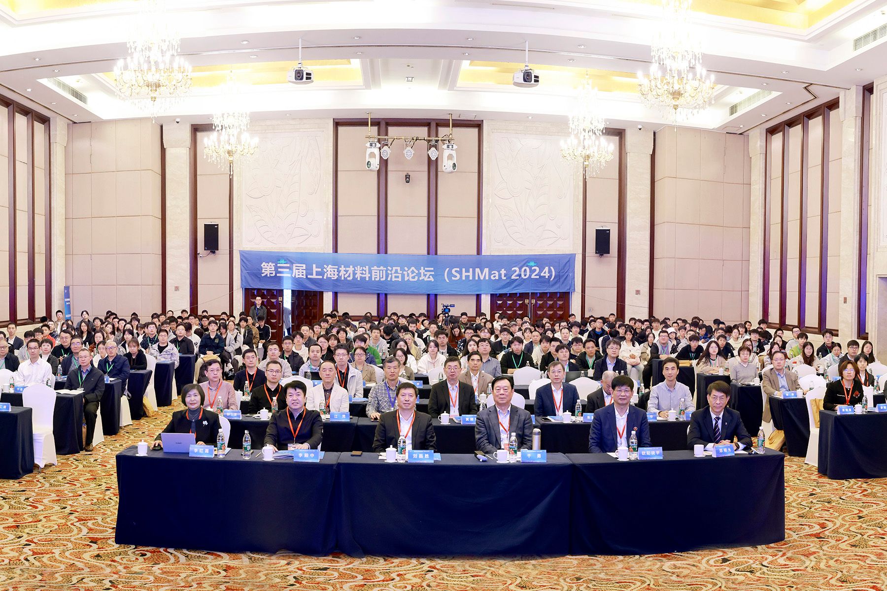 亿万先生MR主页封面图.jpg
