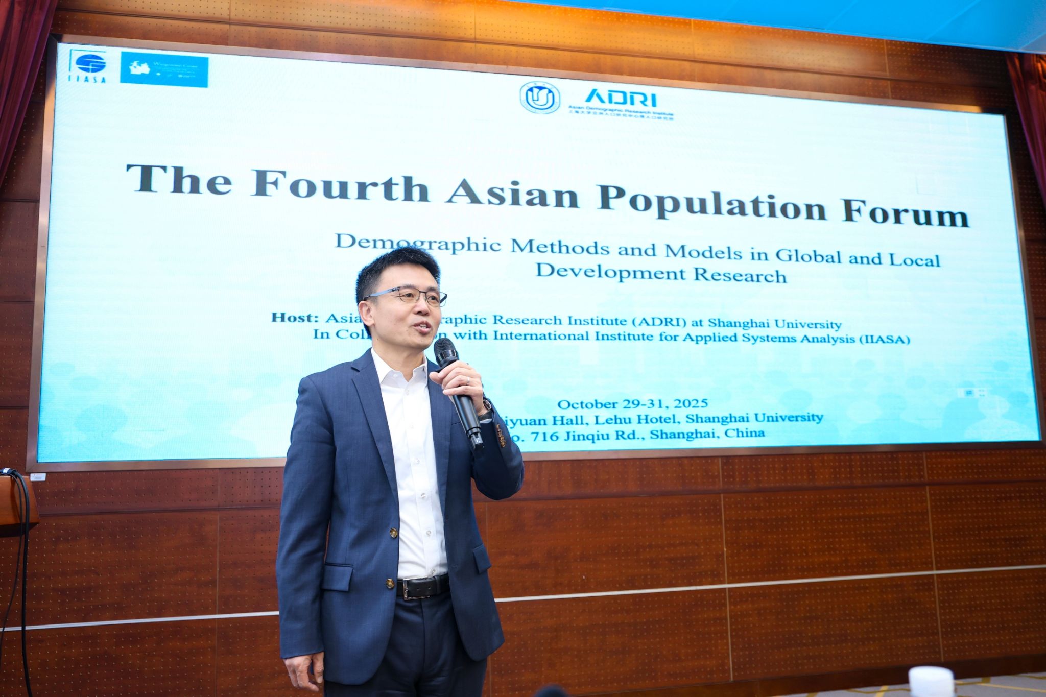 图8-关幕式.jpg